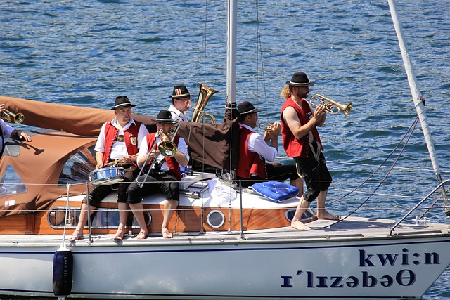 定趋向于绝 定趋向于绝